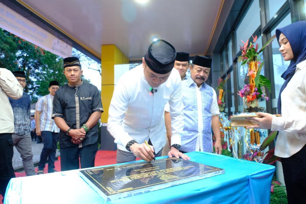 Bupati Gowa Resmikan Pos Pelayanan Publik, Sekaligus Safari Ramadhan Hari Kedua di Tinggimoncong