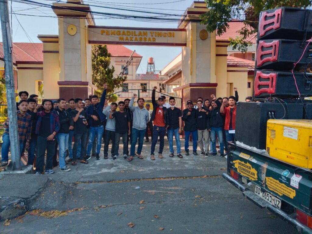 Vonis Mira Hayati dan Agus Salim Dinilai Ringan, AMPK Sulsel Geruduk Pengadilan Tinggi Makassar