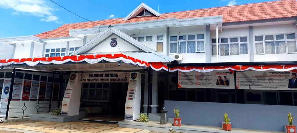 Umbul-Umbul Karya Warga Binaan Hiasi Halaman Lapas Perempuan Kelas IIA Sungguminasa