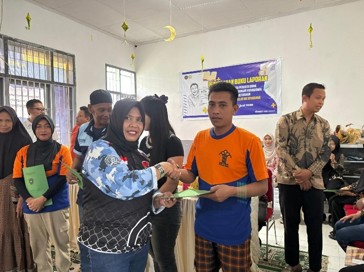 Dari Balik Jeruji, Warga Binaan Rutan Sengkang Terima Laporan Hasil Belajar