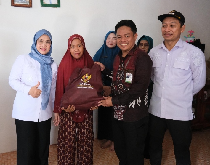 Bupati Gowa Pastikan Bantuan Bedah Rumah untuk Warga Miskin Ekstrem Tepat Sasaran