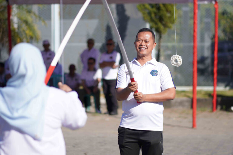 Semarak HUT Ke-81 RI, Petugas Lapas Takalar Meriahkan Jalan Santai, Lomba Tradisional dan Aksi Sosial Kanwil Ditjenpas Sulsel