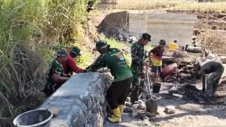 Bahu-Membahu Dekatkan Jarak, Cerita Gotong Royong TNI-Rakyat Bangun Jembatan Beton di Kabupaten Gowa