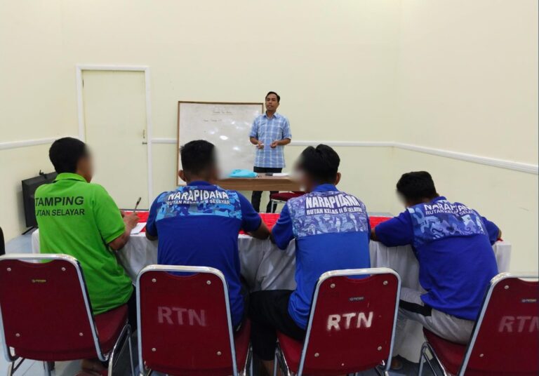 Rutan Selayar Dorong Peningkatan Pendidikan Warga Binaan Melalui Program Kesetaraan Paket B dan C