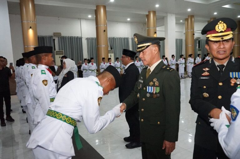 Menjelang HUT ke-81 RI, Kasdim 1409/Gowa Hadiri Pengukuhan Paskibraka Kabupaten Gowa