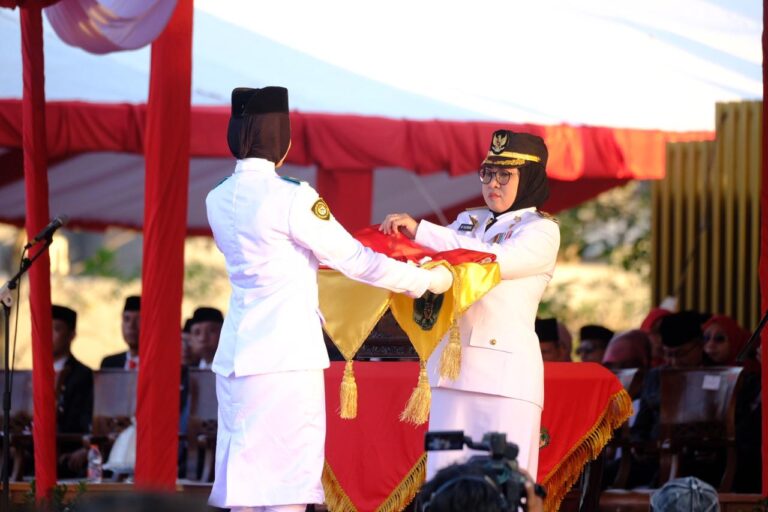 Penurunan Bendera HUT Ke-81 RI di Gowa Berlangsung Sukses, Paskibraka Tuntaskan Tugas dengan Baik