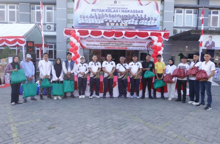 Semangat Kemerdekaan, Kanwil Ditjenpas Sulsel Tebar Kebersamaan dan Kepedulian di Rutan Makassar