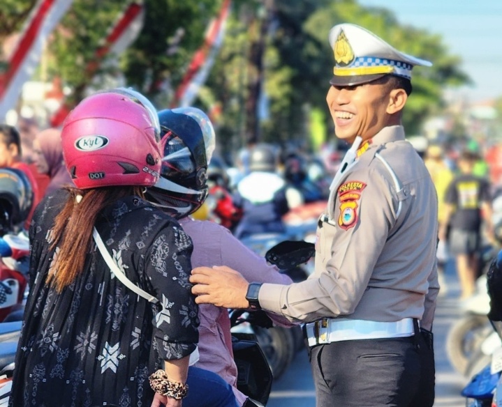 Kasat Lantas Polresta Gowa Sapa Pengguna Jalan dengan Humanis di CFD