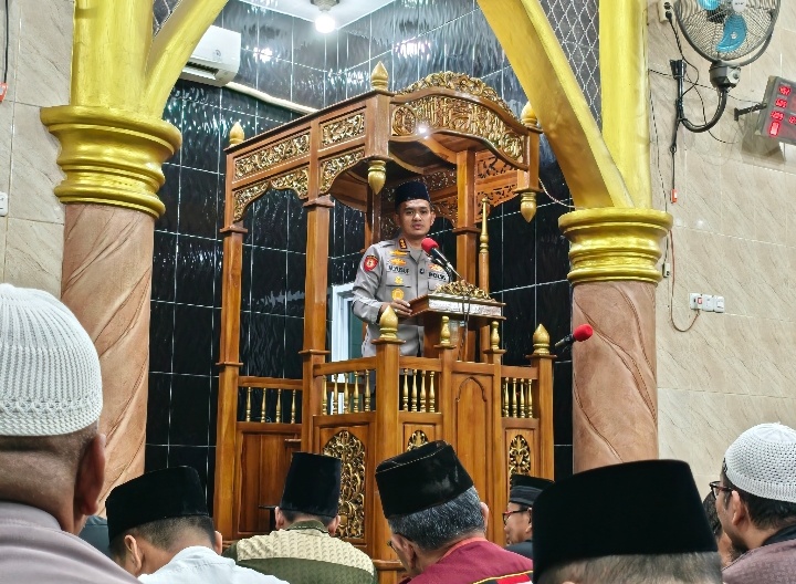 Safari Subuh Kapolresta Gowa: Dari Mimbar Masjid, Titip Pesan Kamtibmas dan Wakaf Al-Qur’an