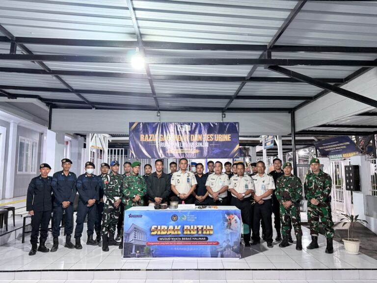 Rutan Sinjai Perkuat Pengawasan melalui Razia Gabungan dan Tes Urine