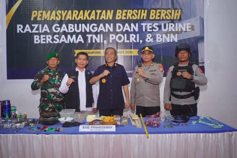 Gandeng TNI, Polri dan BNN, Lapas Watampone Gelar Razia, Bebas Narkoba dan HP, Sejumlah Barang Berbahaya Diamankan