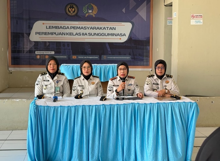 Apel Senin Lapas Perempuan Sungguminasa Dilanjutkan Briefing, Kalapas Tekankan Penguatan Kinerja dan Kekompakan Jajaran