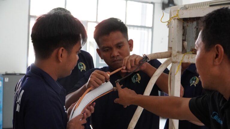 Hari Keenam Pelatihan, Warga Binaan Rutan Sengkang Praktik Instalasi Pipa AC