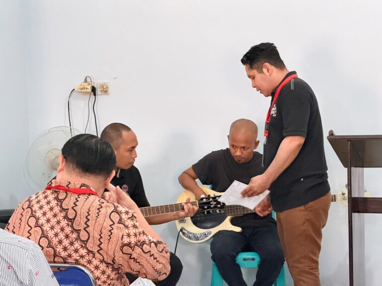 Lapas Narkotika Sungguminasa Fasilitasi Ibadah Rutin WBP Kristiani, Wujud Pembinaan yang Merata